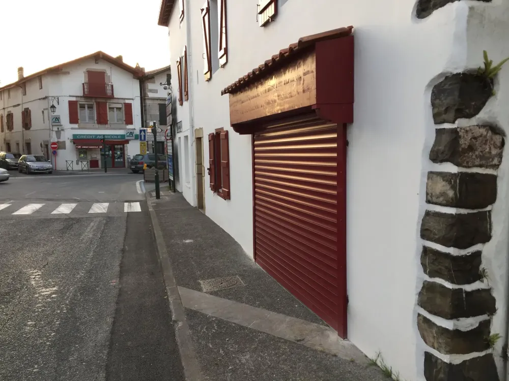 rideau metalique commerce